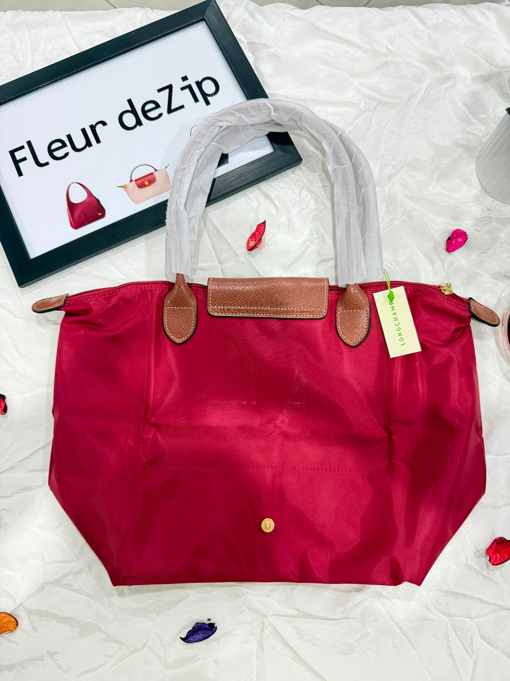 Longchamp Tote Large - Red
(WITH BRAND LOGO)