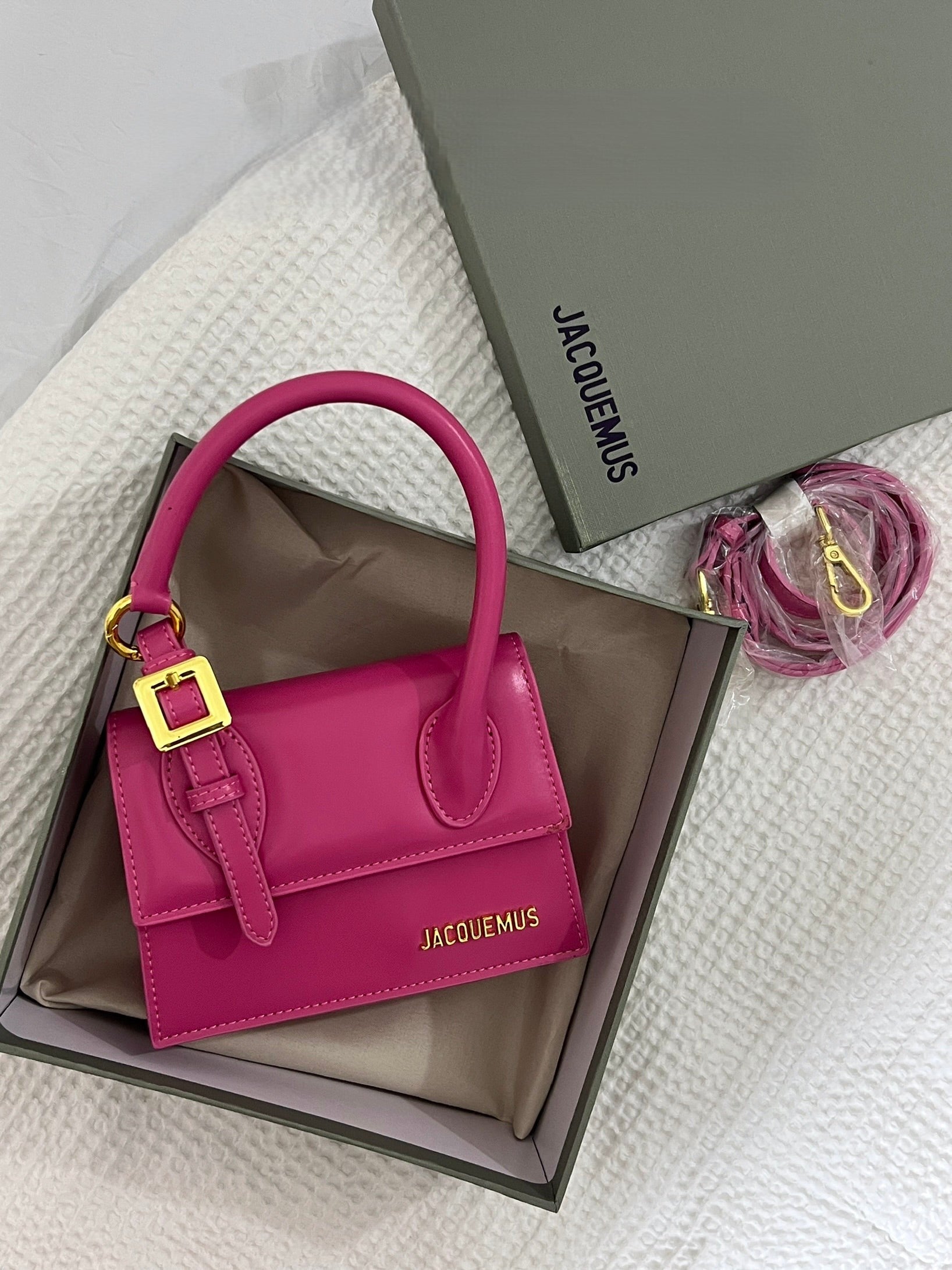 JACQUEMUS PINK (SMALL)