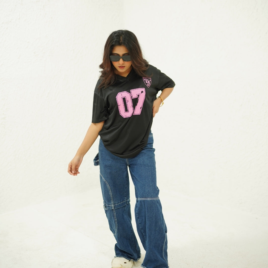 UN 07 BLACK- PRINTED DROP SHOULDER