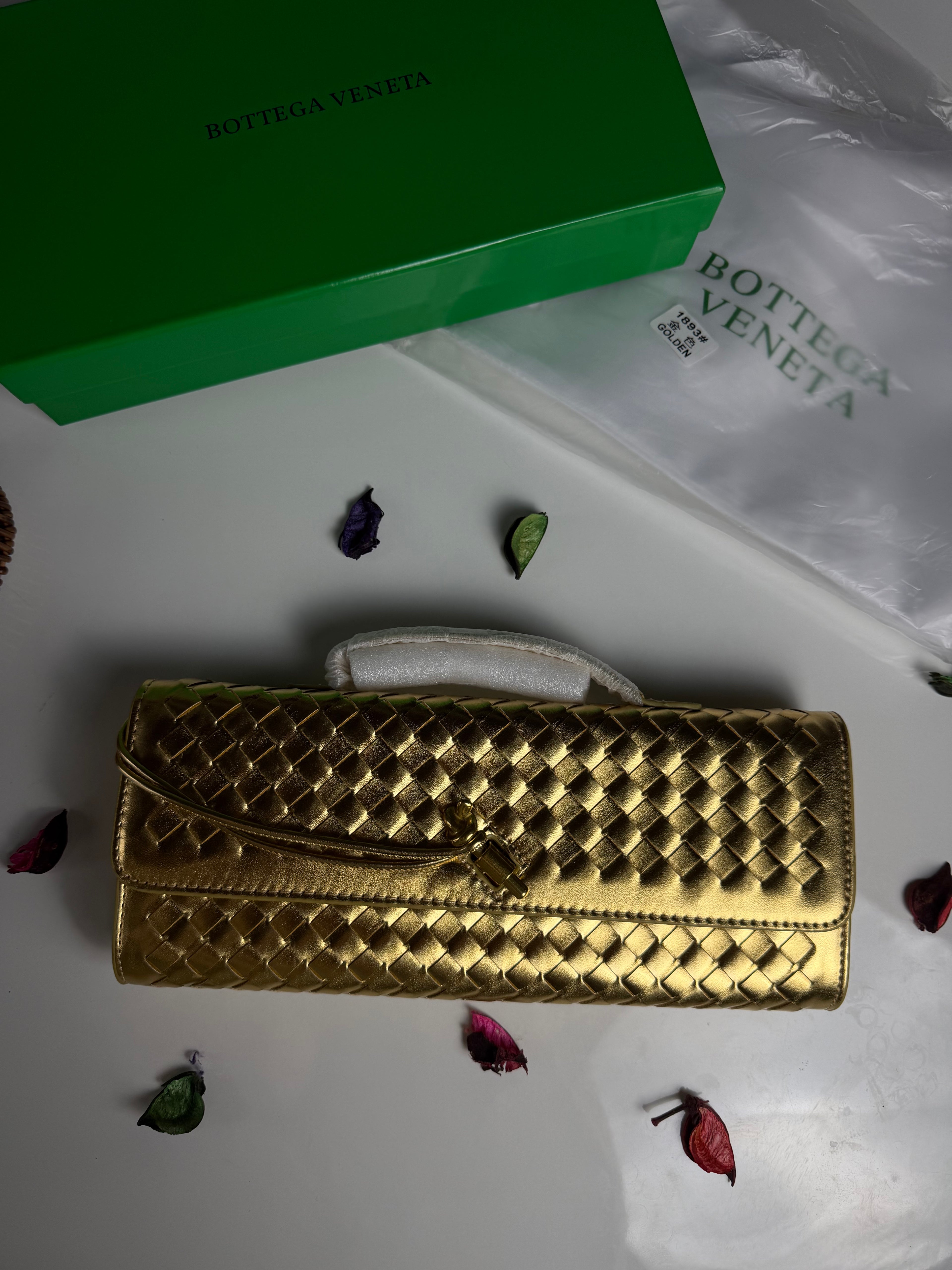 Bottega Veneta Andiamo Clutch
