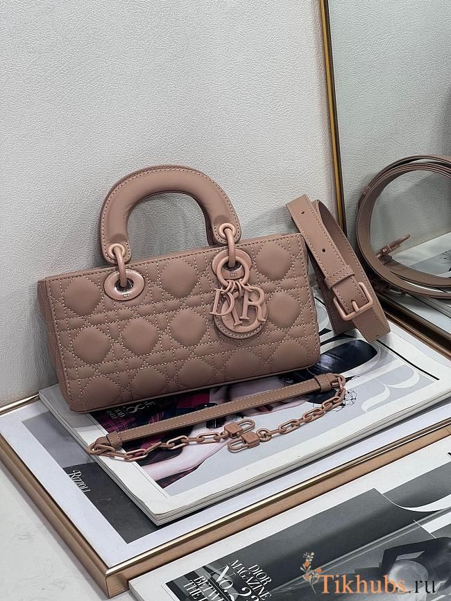 DIOR Master quality Handbag Short and long streps