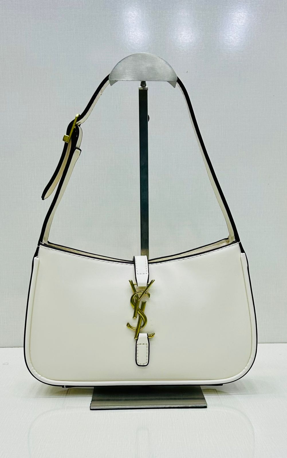 YSL - Classic Leather Monogram Shoulder Bag – Ivory White