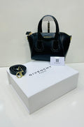 Givenchy - Antigona Mini Bag Black