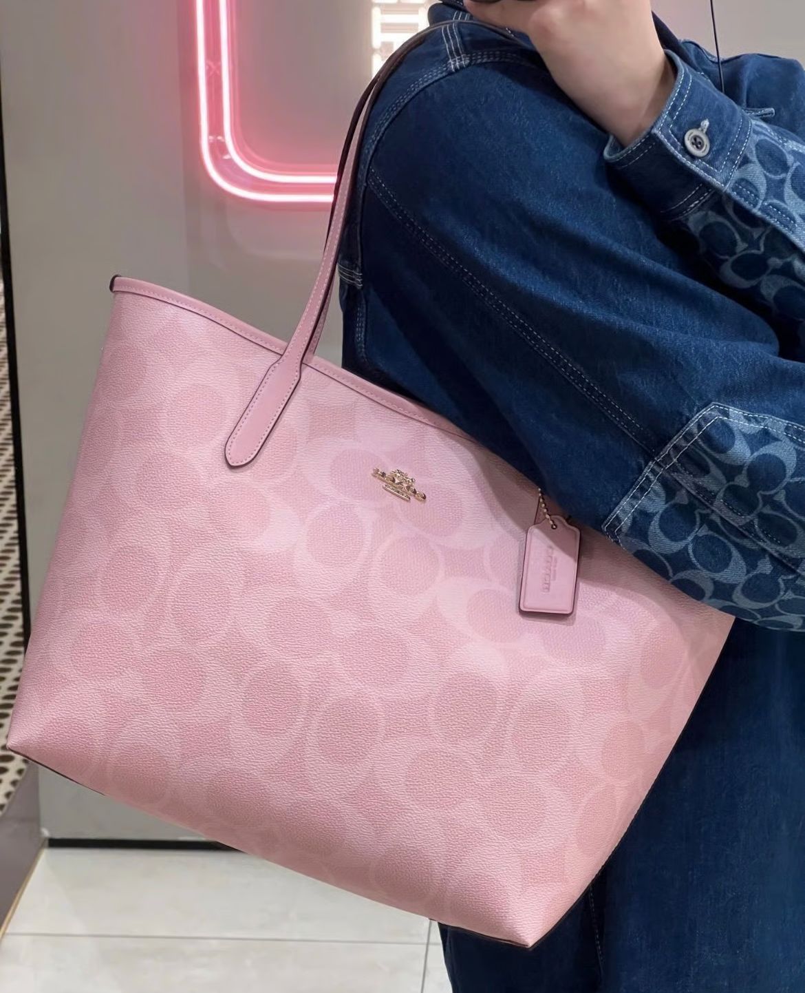 COACH Citi Tote Bag