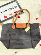 Longchamp Tote MEDIUM - Black (WITH BRAND LOGO)
