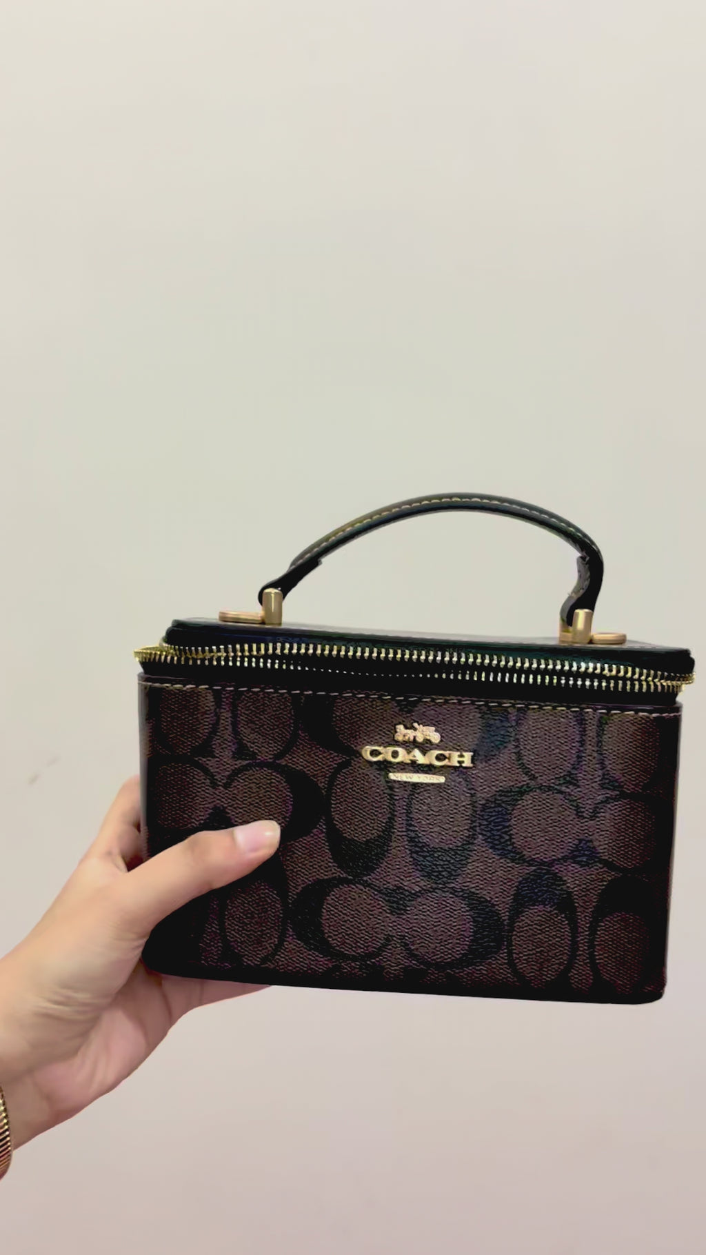 Coach Signature Canvas Vanity - Dark Brown