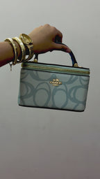Coach Signature Canvas Vanity - Sapphire