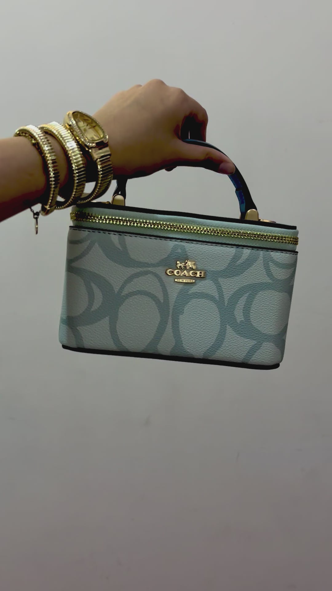 Coach Signature Canvas Vanity - Sapphire